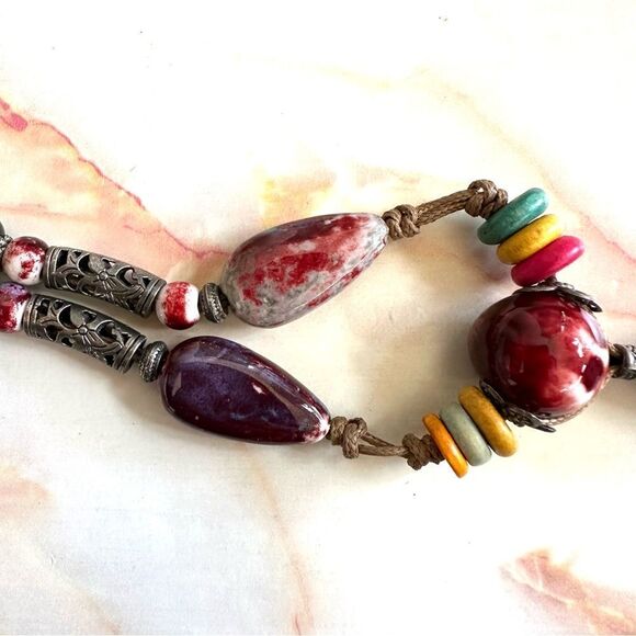 Colorful beaded necklace - Picture 9 of 13